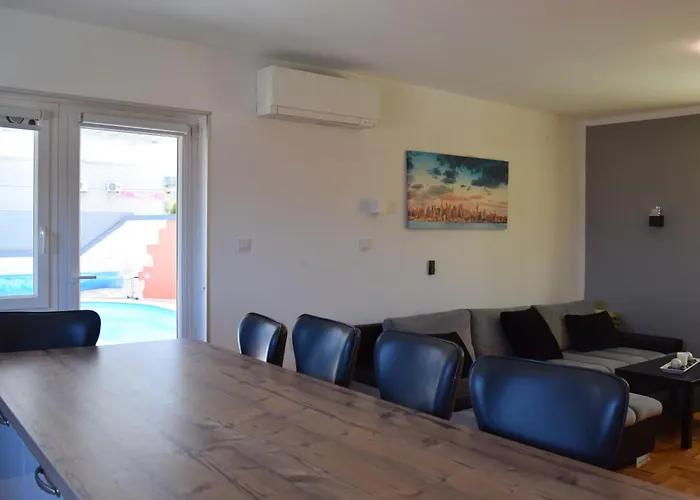 House Seaview Apartment *