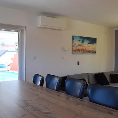 House Seaview 아파트 *