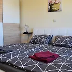 House Seaview Apartman Risika