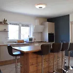 Apartman House Seaview Risika